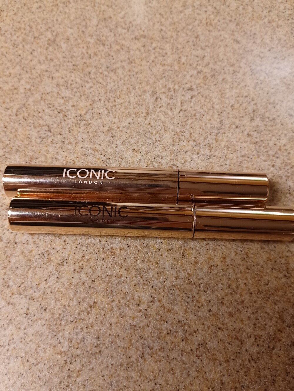 × ICONIC London  - Mascara